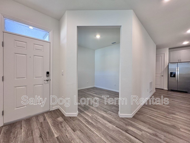 2697 Kinsale Ln - Photo 5 of 35