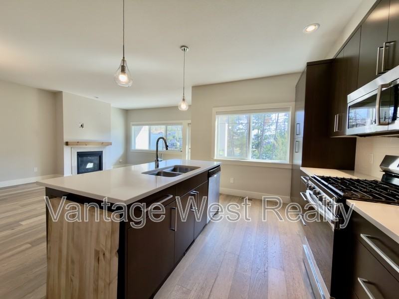1411 Union Rd - Photo 3 of 30