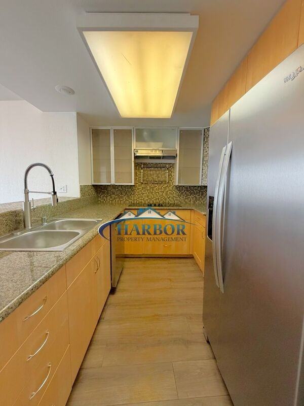 700 E Ocean Blvd #2101 - Photo 3 of 18