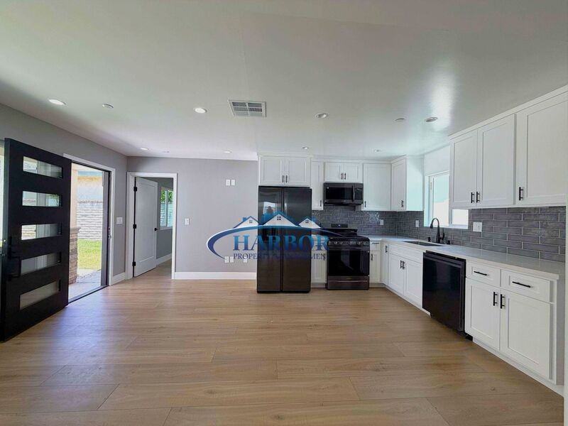 2126 W 238th St #A - Photo 4 of 14