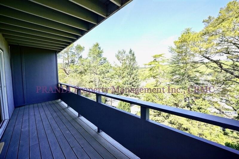 17 Shelley Dr #6 - Photo 3 of 12