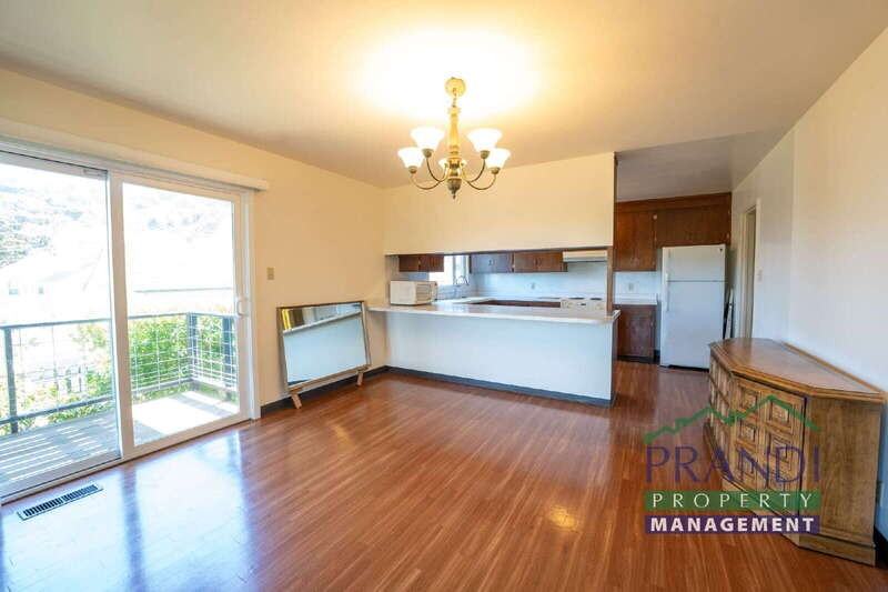 110 Pearl St - Photo 3 of 13