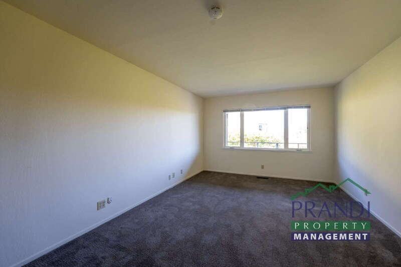110 Pearl St - Photo 7 of 13