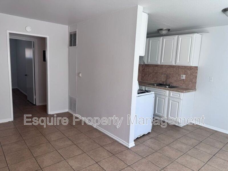 620 Cuesta Del Mar Dr #3 - Photo 4 of 9