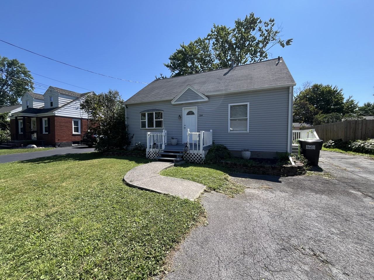 314 Russell Avenue - Photo 2 of 5