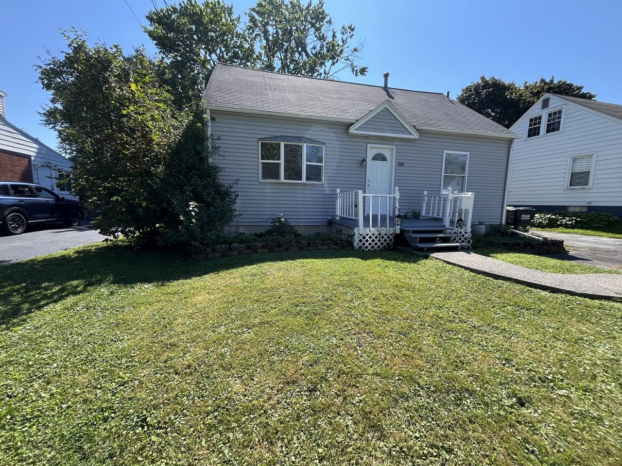 314 Russell Avenue - Photo 3 of 5