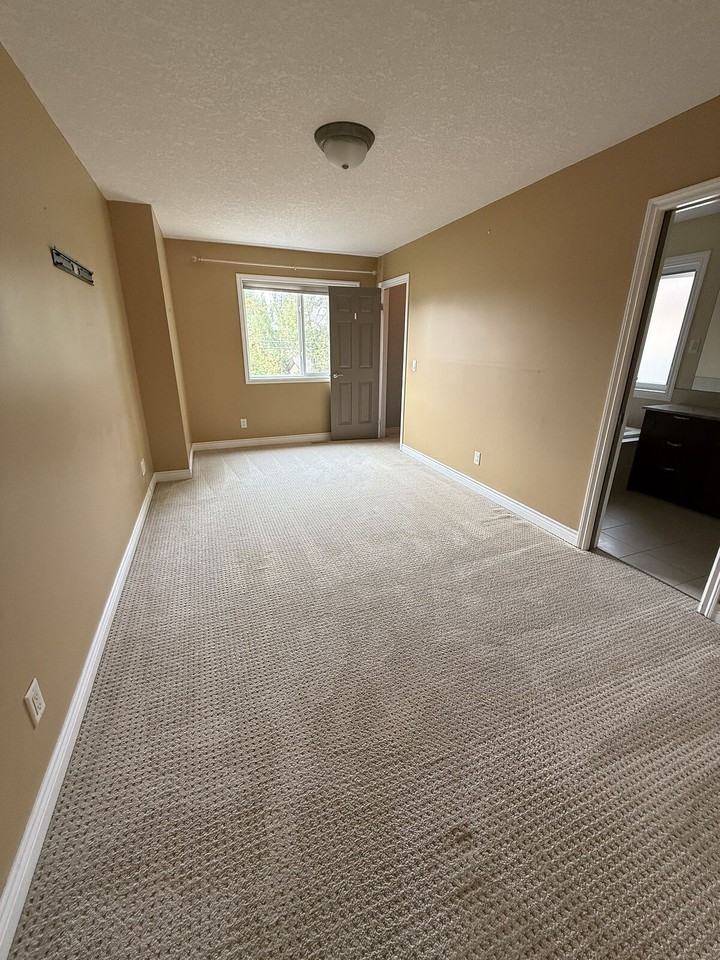 532 52 Ave Sw - Photo 6 of 16