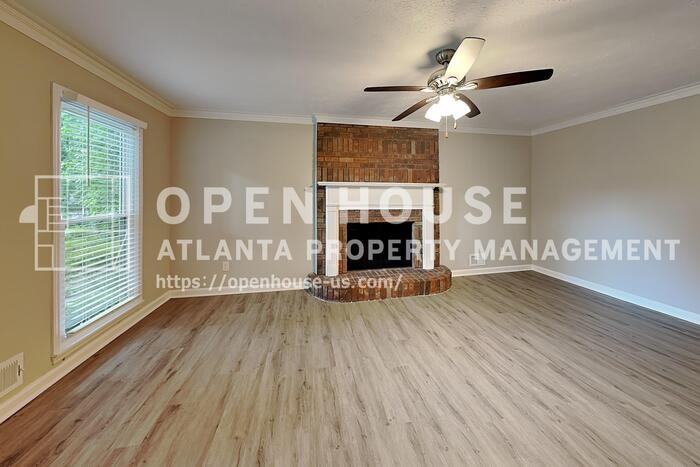 2090 Moccasin Way Sw - Photo 4 of 24