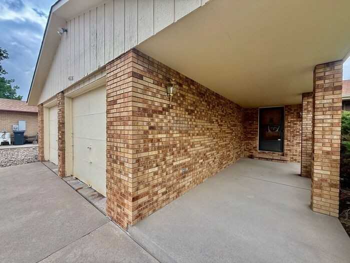 4808 N Franklin Ave - Photo 2 of 28