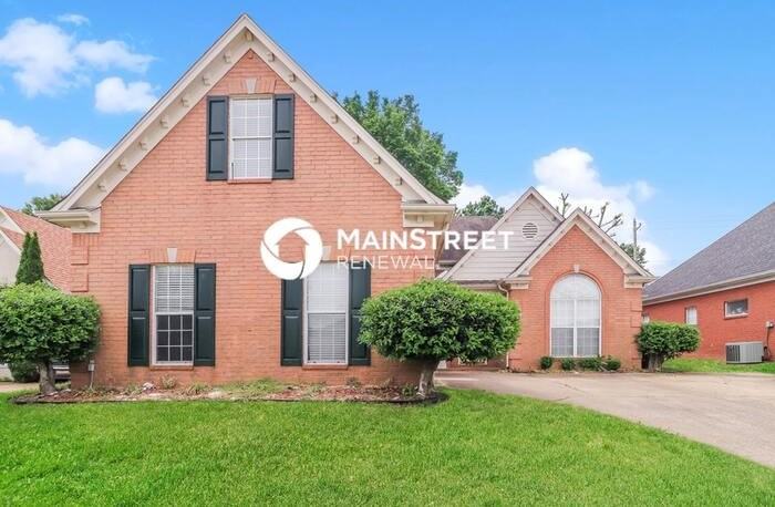 8423 Shady Elm Dr - Photo 2 of 17