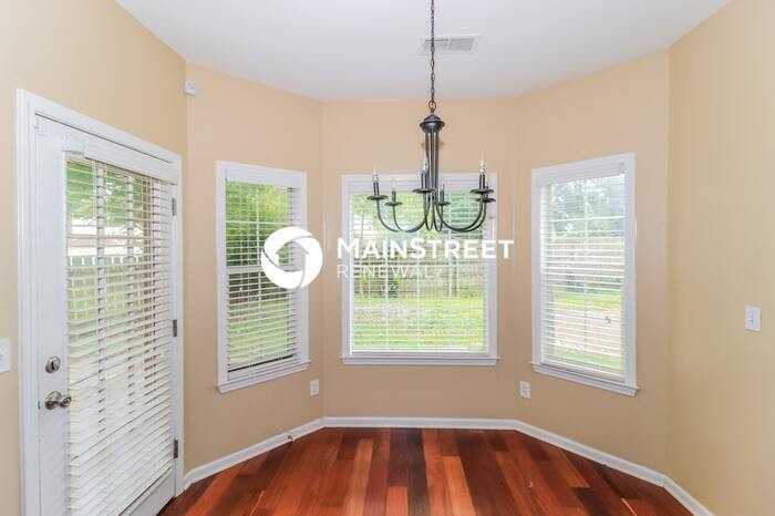 8423 Shady Elm Dr - Photo 6 of 17