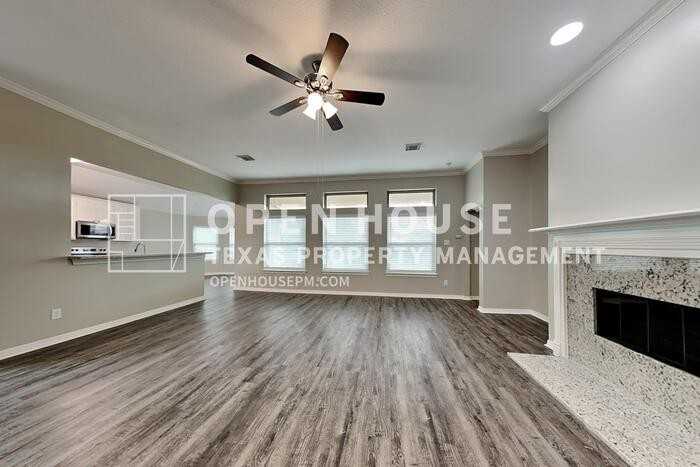 8227 Sports Haven Dr - Photo 5 of 22