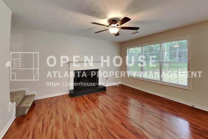 7318 Coral Lake Dr - Photo 4 of 21