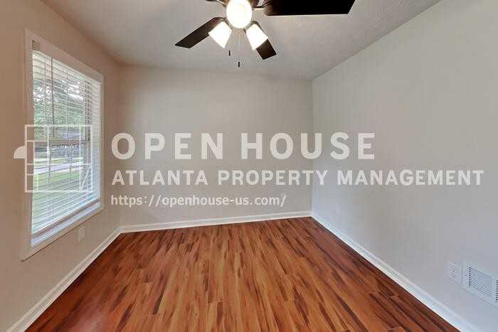 7318 Coral Lake Dr - Photo 5 of 21