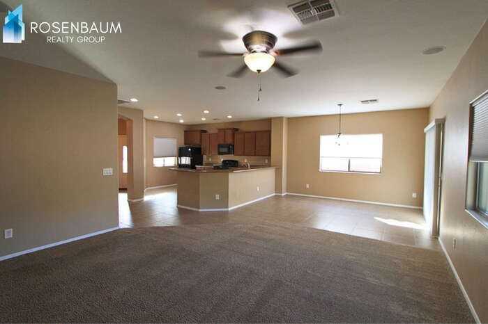 2756 E Rakestraw Ln - Photo 4 of 23