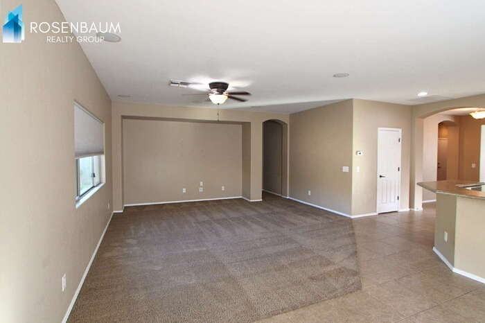 2756 E Rakestraw Ln - Photo 5 of 23