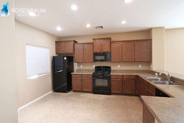 2756 E Rakestraw Ln - Photo 6 of 23