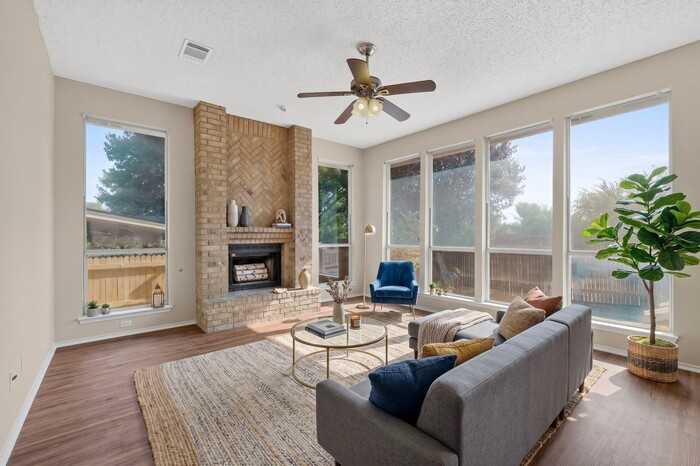 17905 Worley Dr - Photo 3 of 38