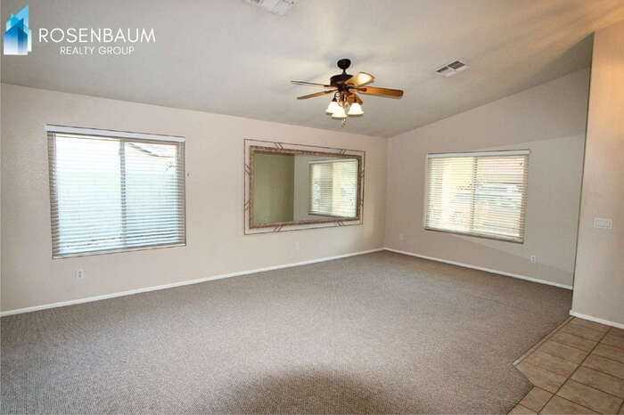 8736 W Lockland Ct - Photo 3 of 27