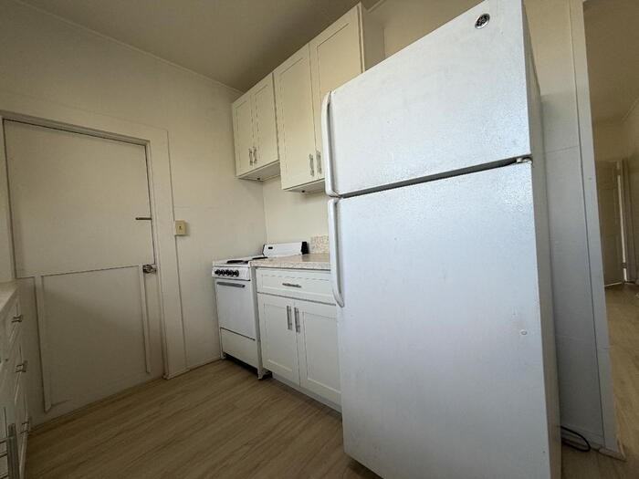3239 Harding Ave #3239 - Photo 5 of 5