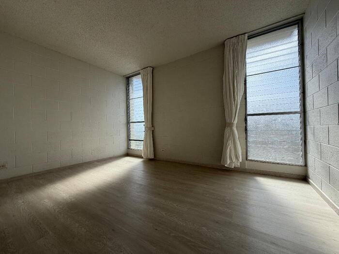 1440 Ward Ave - Photo 4 of 5