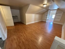 featured image of 835 12th Ave #4