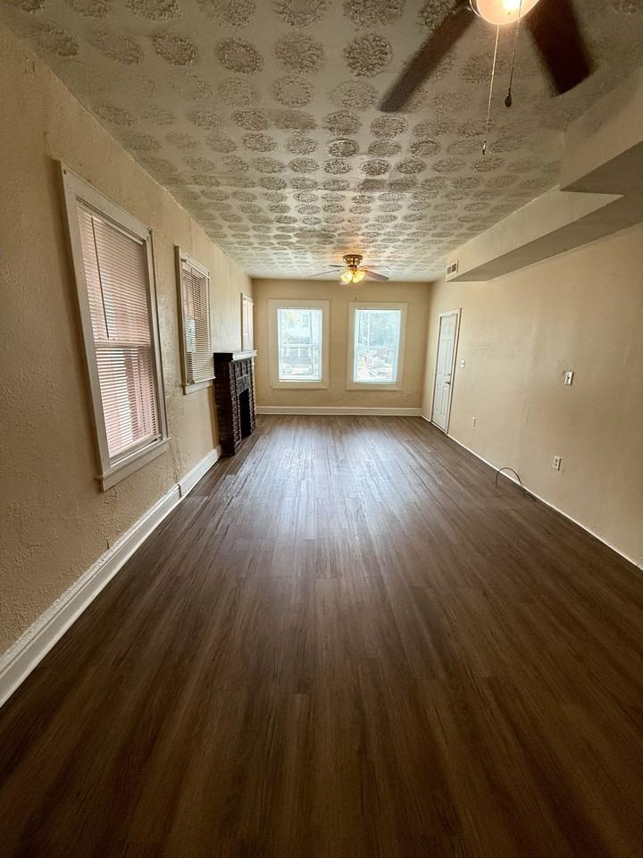 1010 12th Ave #4 - Photo 2 of 9