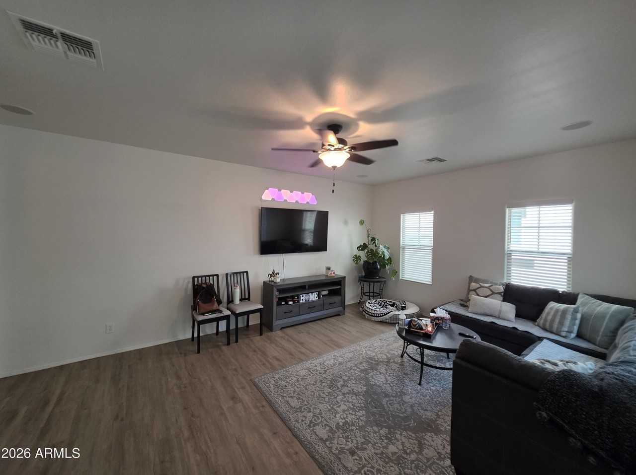 2170 W Scully Dr - Photo 6 of 23