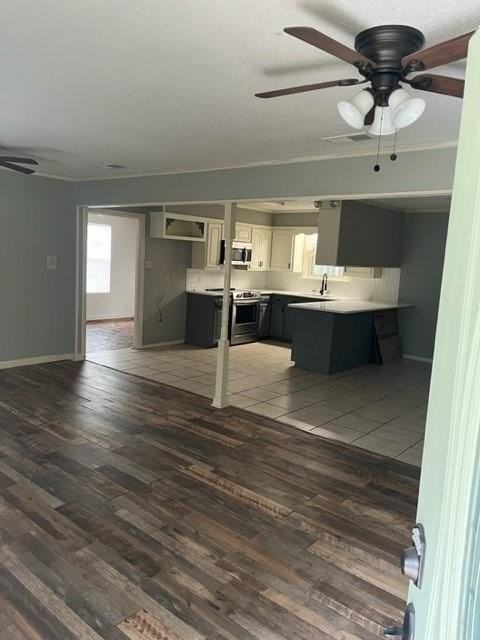 5559 Orchard St - Photo 3 of 31