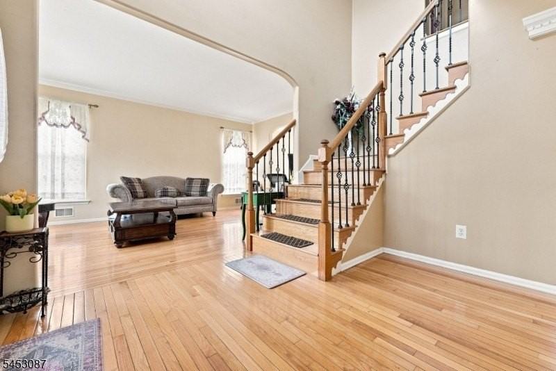 17 Grant Way - Photo 7 of 34