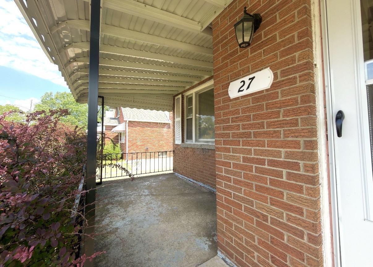 27 Beechwood PlaceLower - Photo 2 of 12