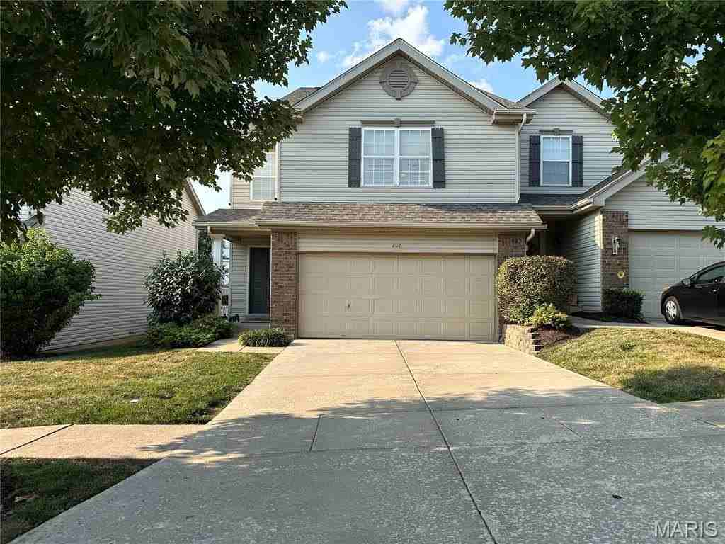 207 Shady Rock Ln - Photo 2 of 45