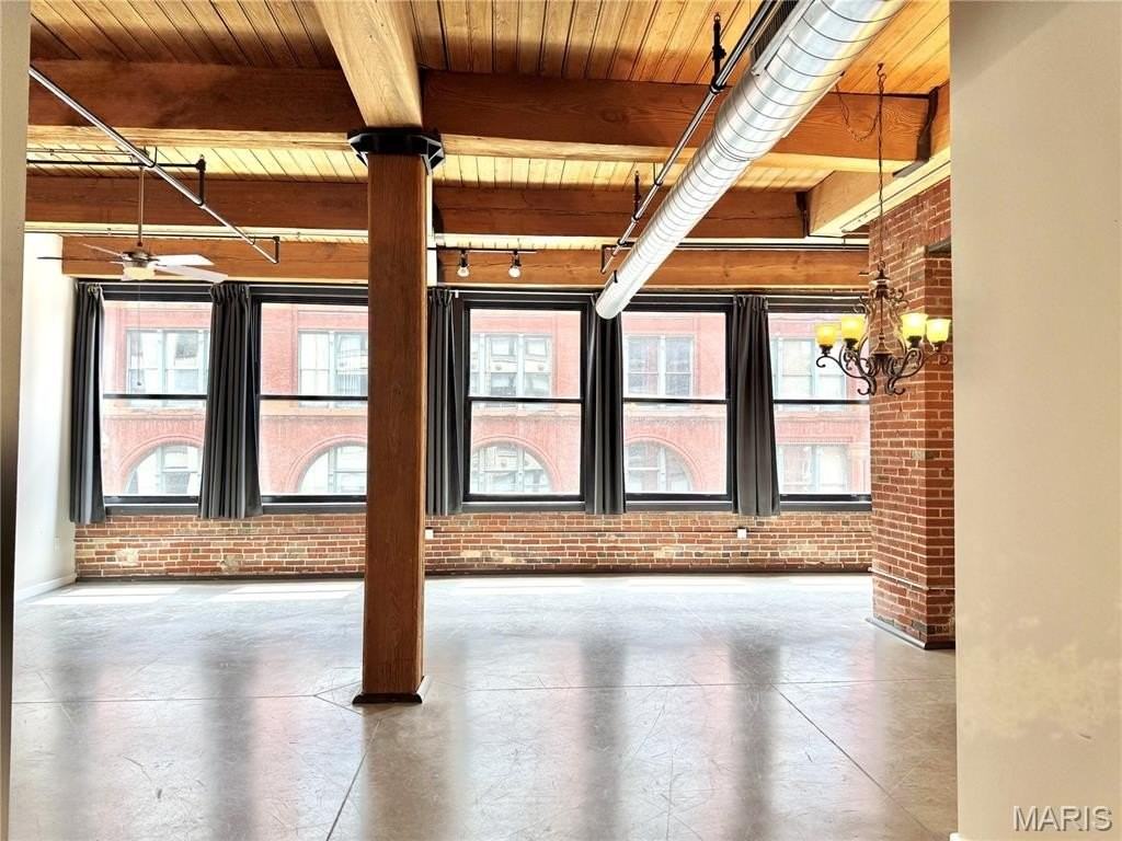 1015 Washington Ave #401 - Photo 7 of 26