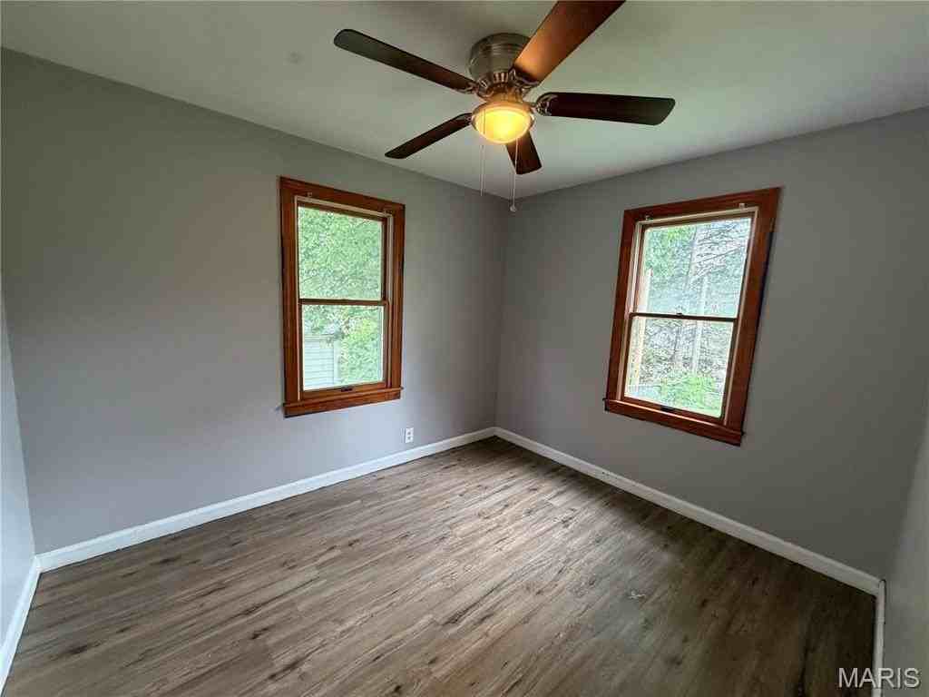 1134 Laire Dr - Photo 3 of 13