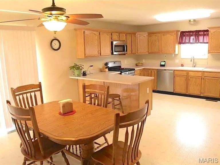 347 Logan Dr - Photo 7 of 25