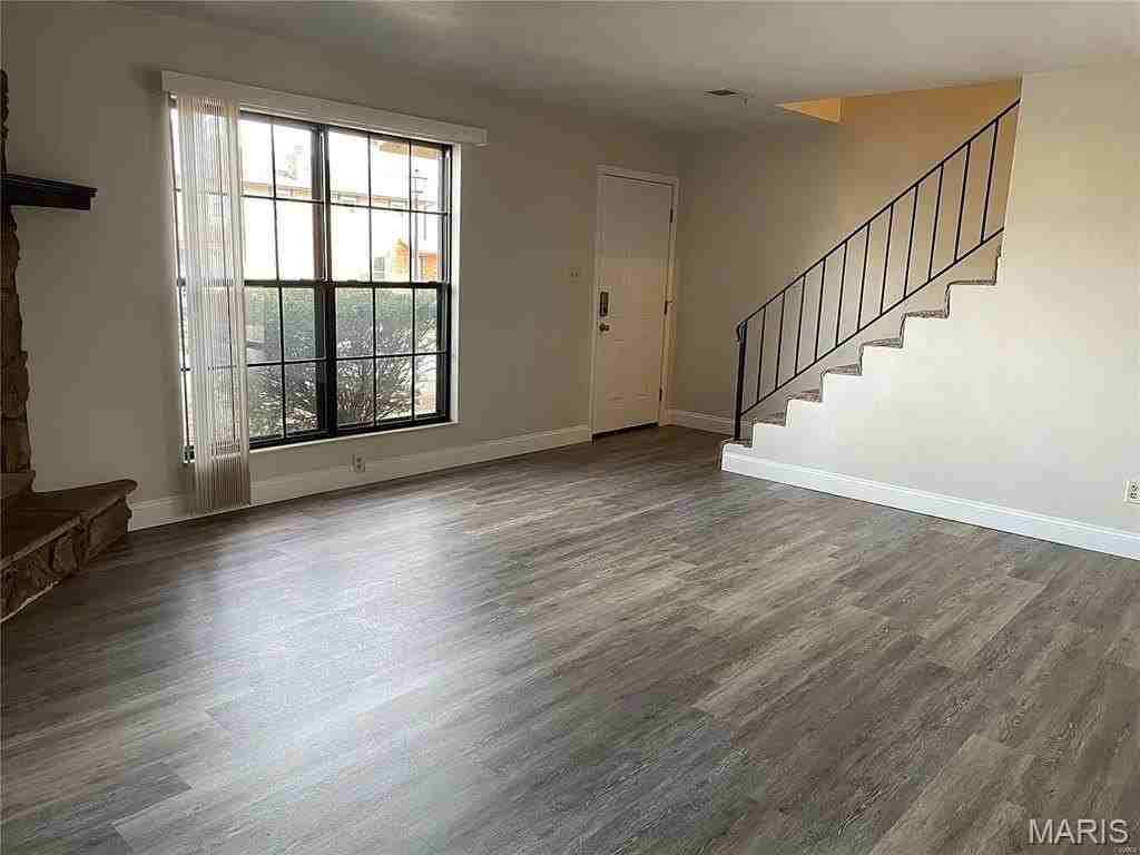 711 Plankway Dr - Photo 4 of 26