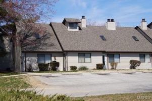 featured image of 826 White Oak Dr #6