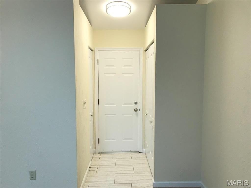 86 Peachtree Ln - Photo 3 of 14