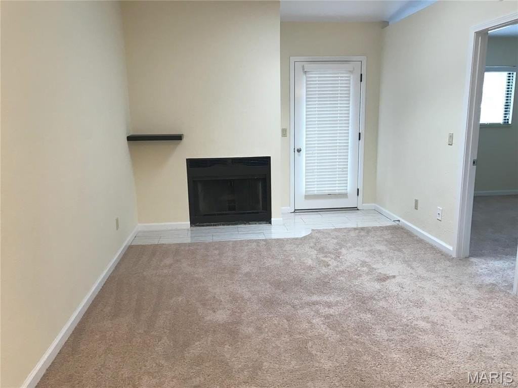 86 Peachtree Ln - Photo 4 of 14