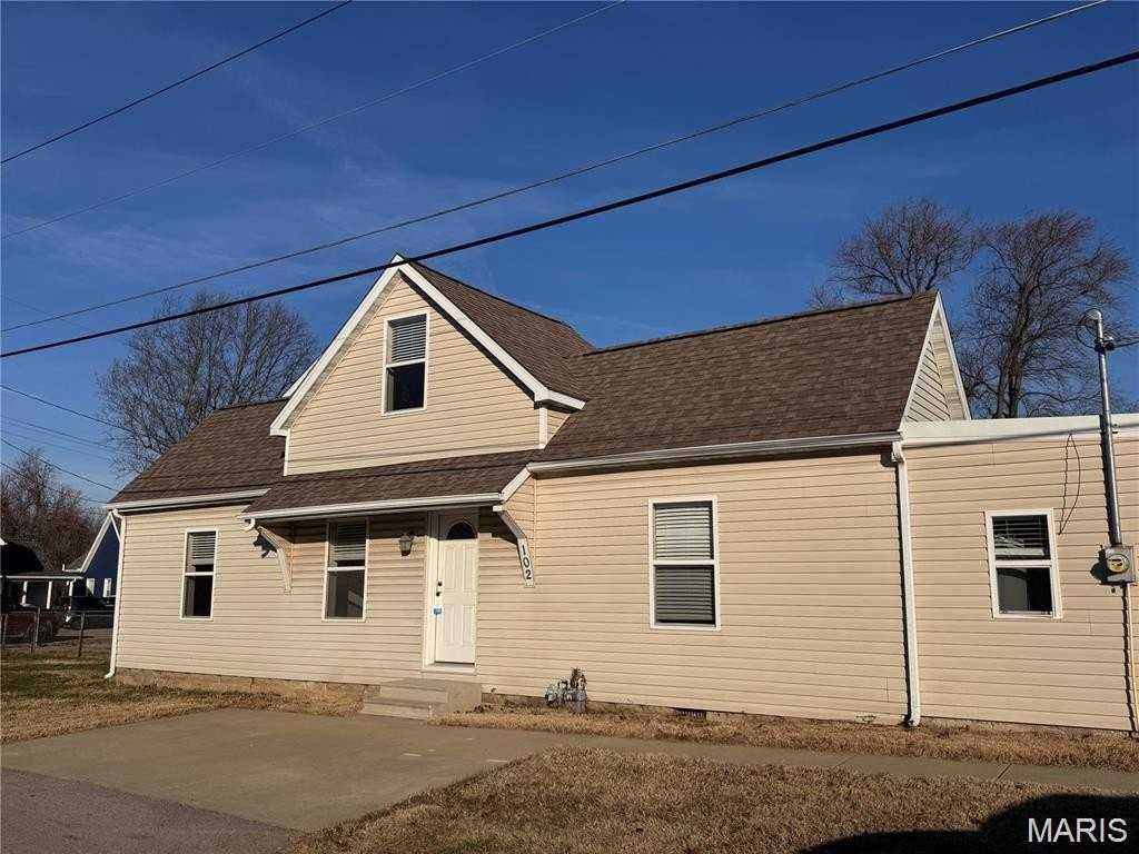 102 Karl Pl - Photo 2 of 5