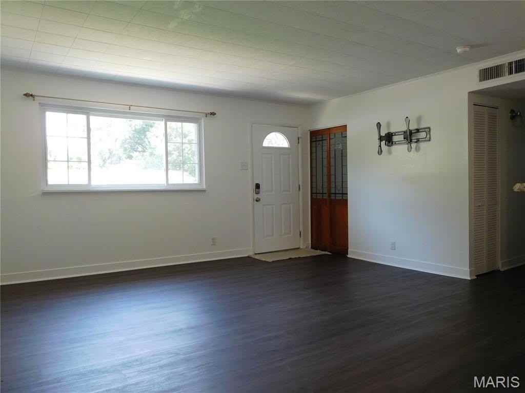283 Ramsey Ln - Photo 3 of 17