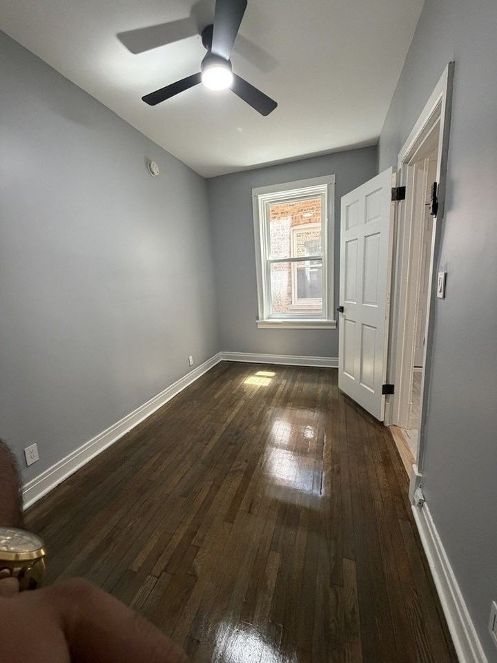 3821 W Fillmore St #1stF - Photo 2 of 17