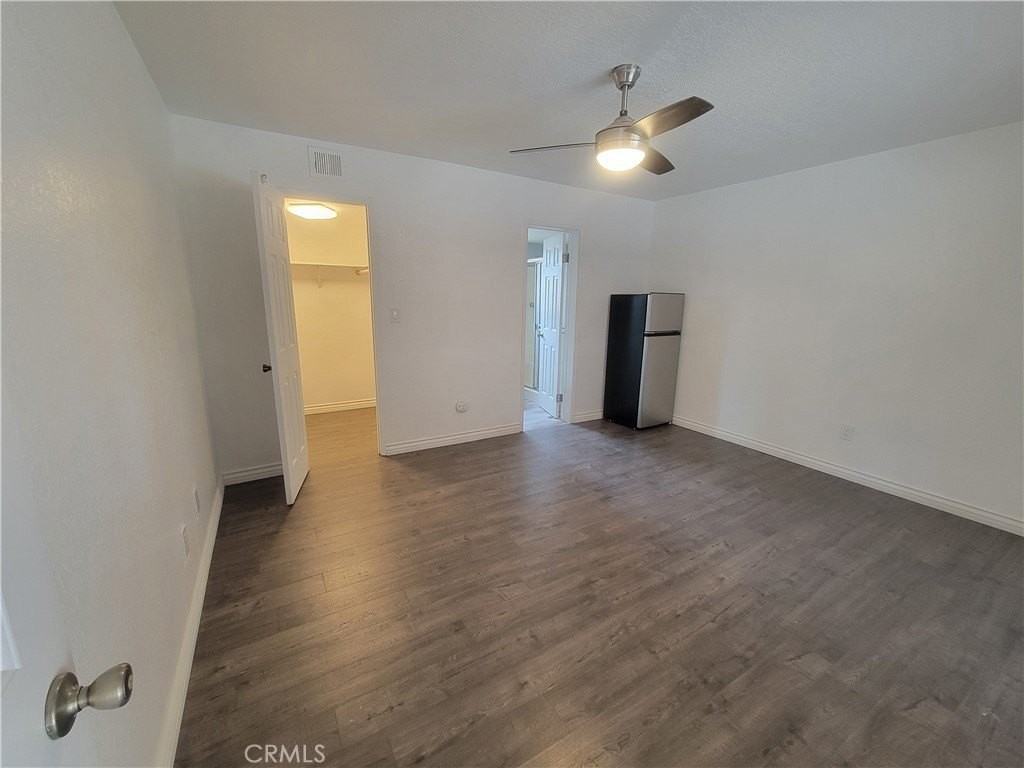 15005 Indiana Ave - Photo 3 of 7