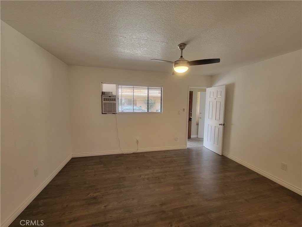 15005 Indiana Ave - Photo 6 of 7
