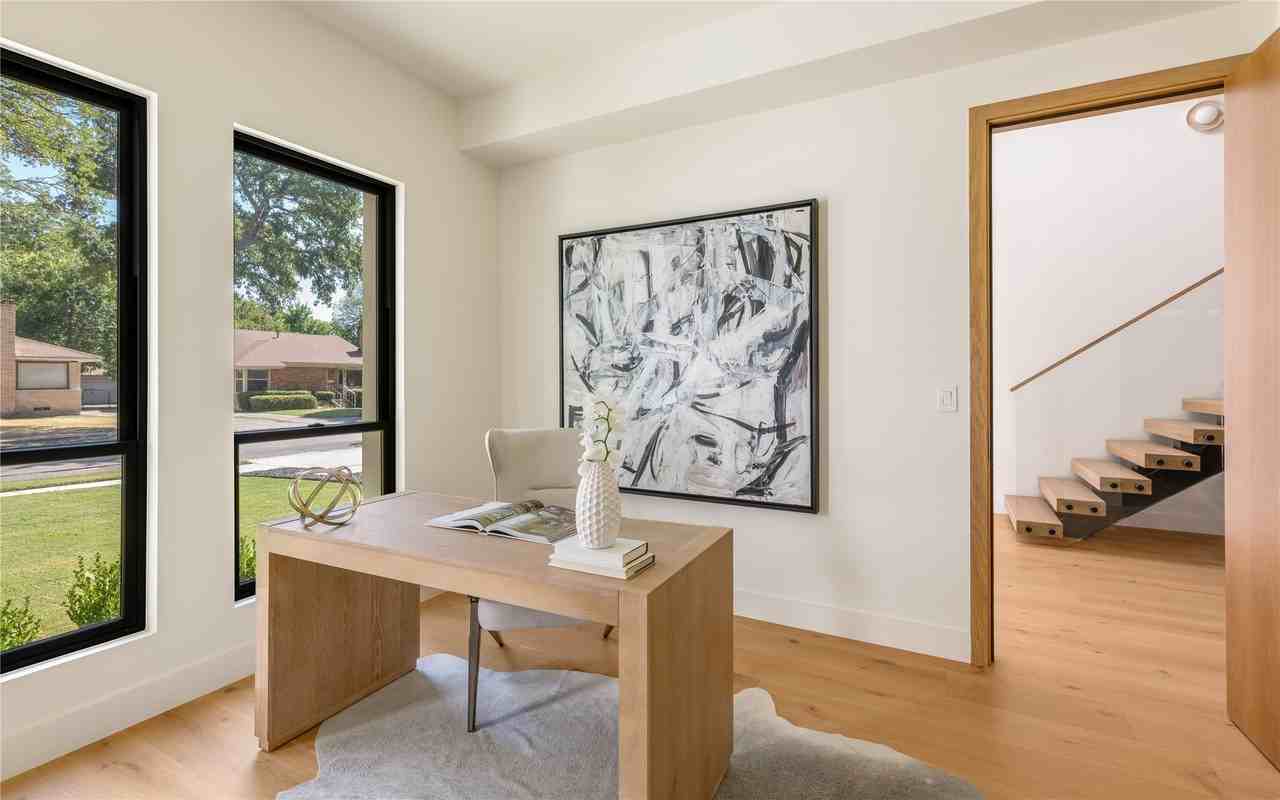 3715 Park Ln - Photo 3 of 40