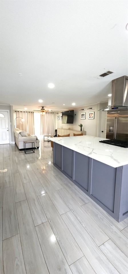 218 W Holland Dr - Photo 4 of 5