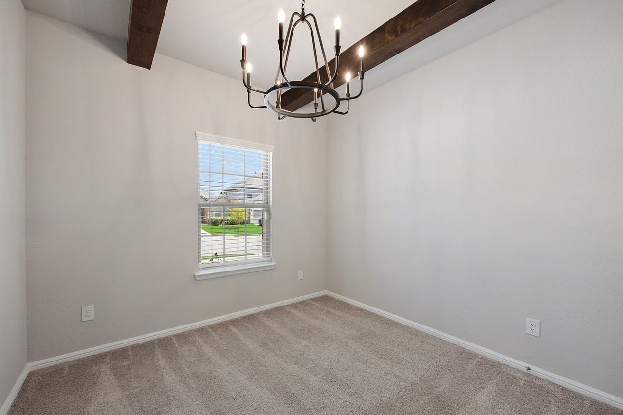 716 Big Bend Pkwy - Photo 5 of 36