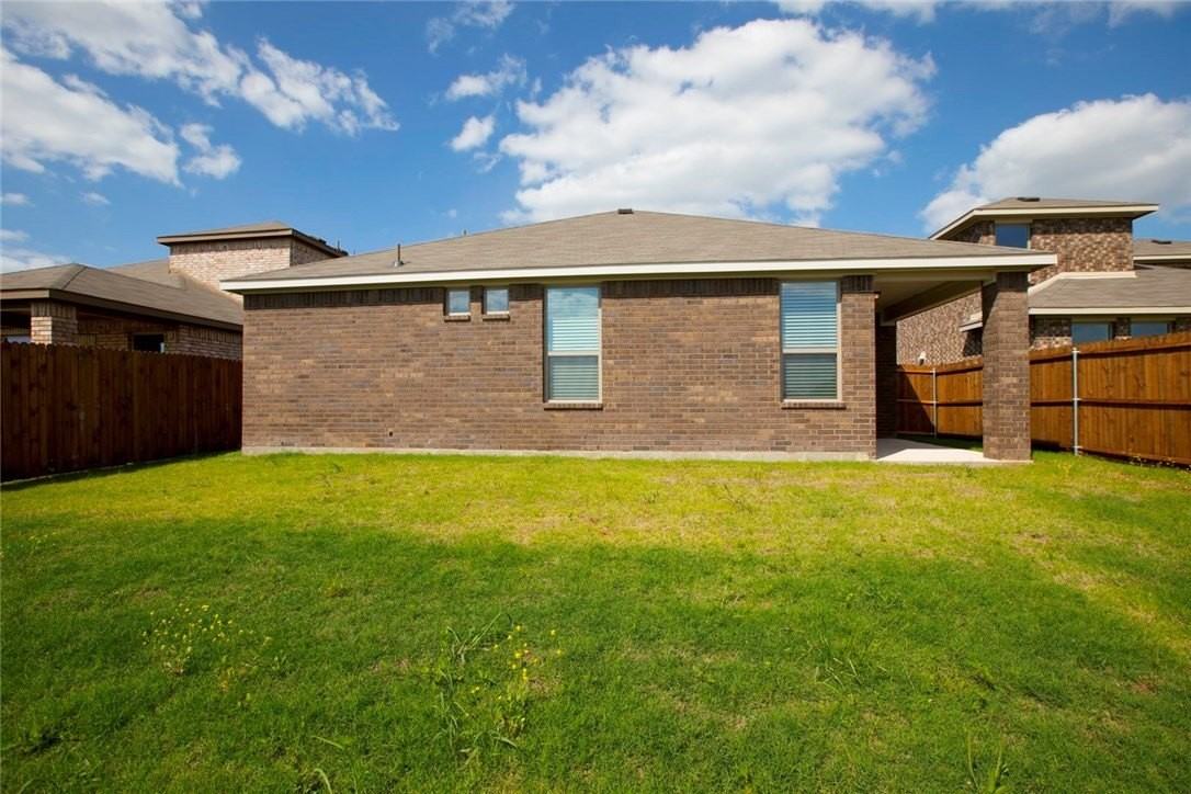 1215 Mount Olive Ln - Photo 2 of 15