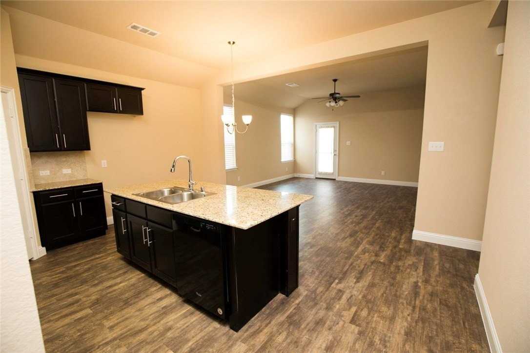1215 Mount Olive Ln - Photo 6 of 15