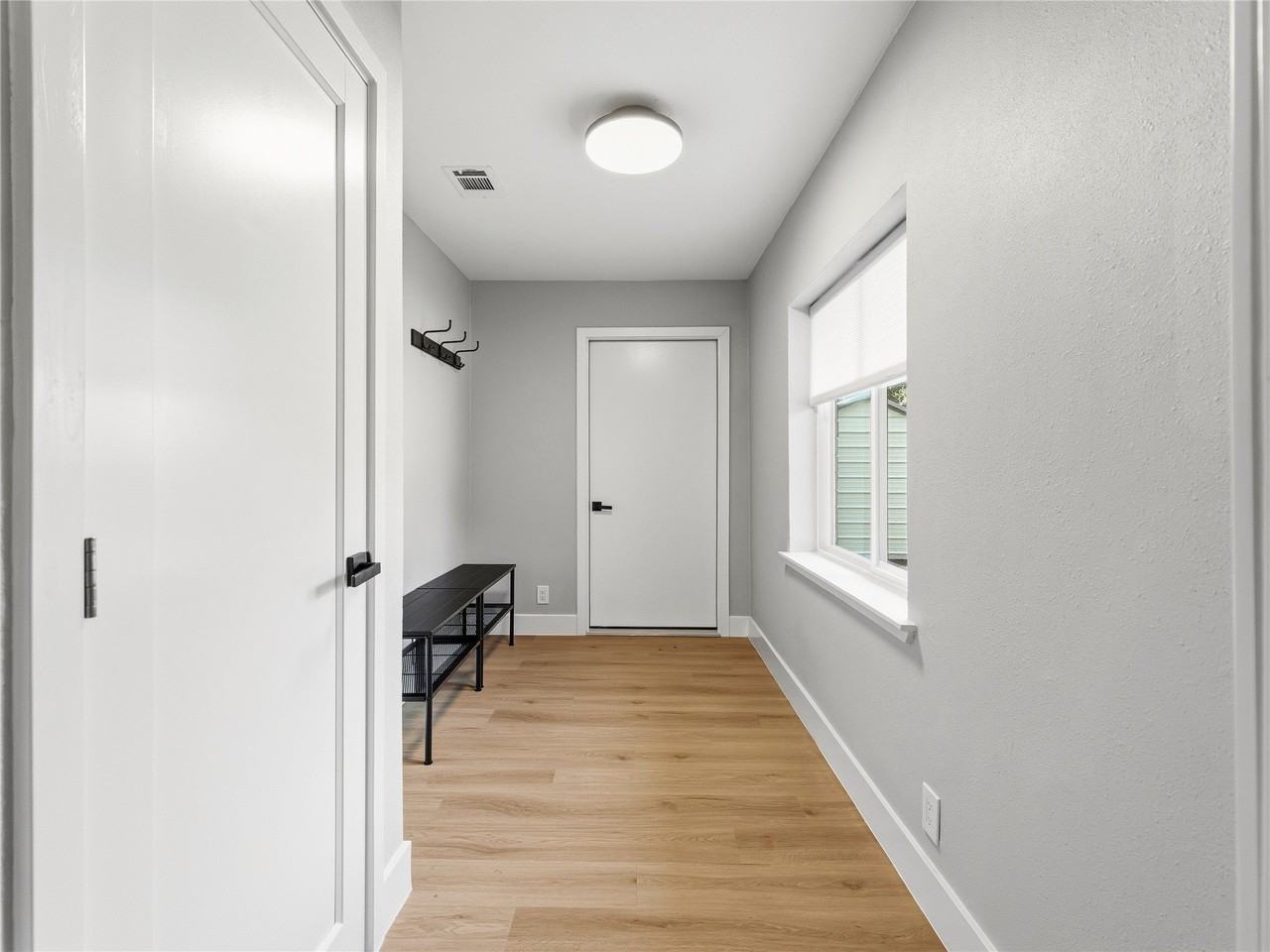 52 Jacqueline Ln - Photo 2 of 39